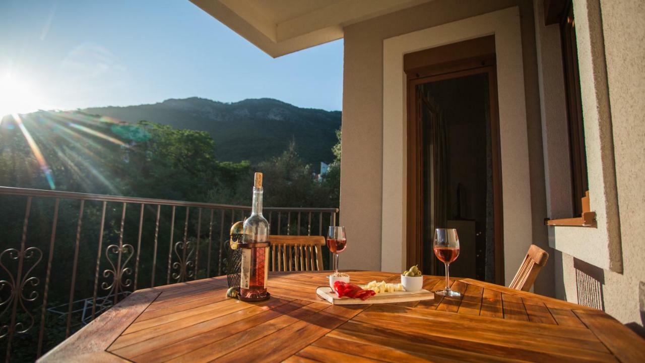 Appartamento Perla di boka Baošići Esterno foto