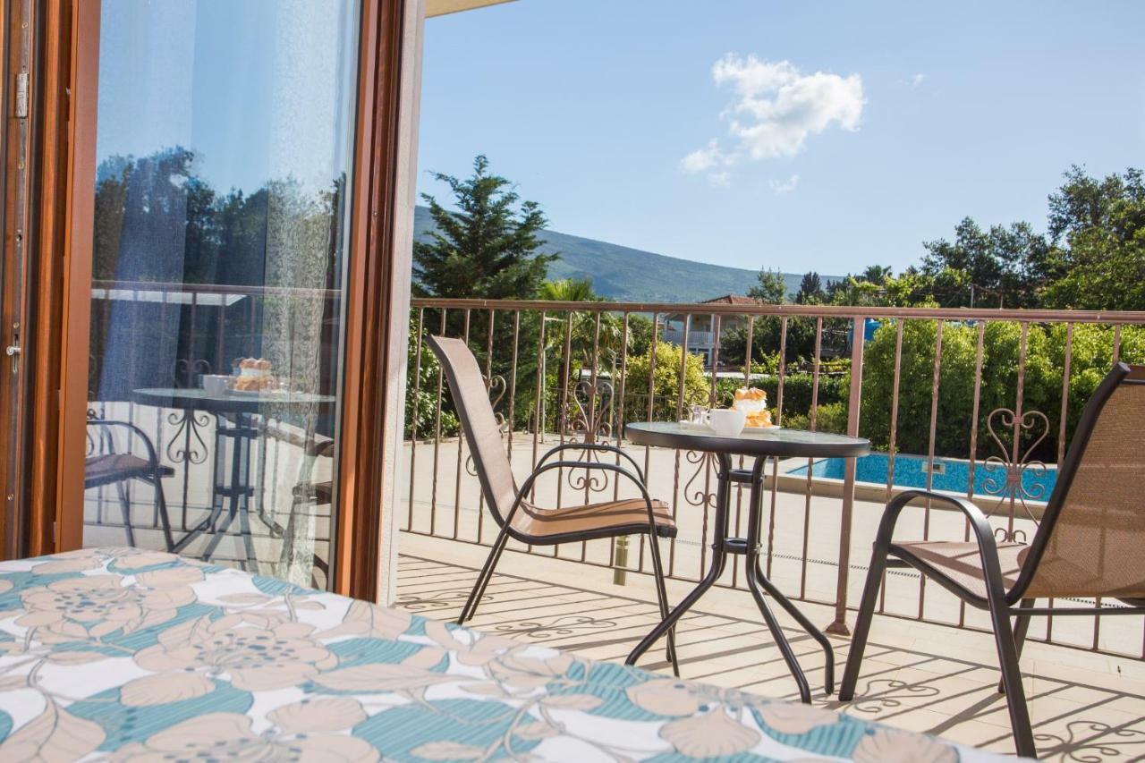 Appartamento Perla di boka Baošići Esterno foto